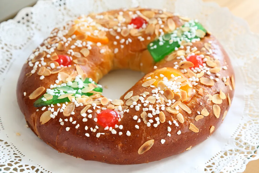 Rosca de Reyes con frutas | Qué Onda