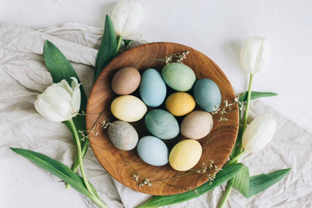 Huevos de Pascua Teñidos Naturalmente | Qué Onda