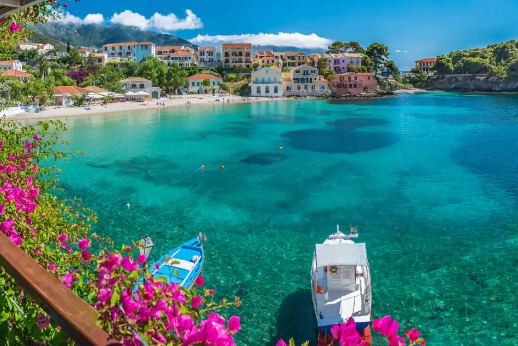 Asos en la isla de Cefalonia en Grecia | Qué Onda
