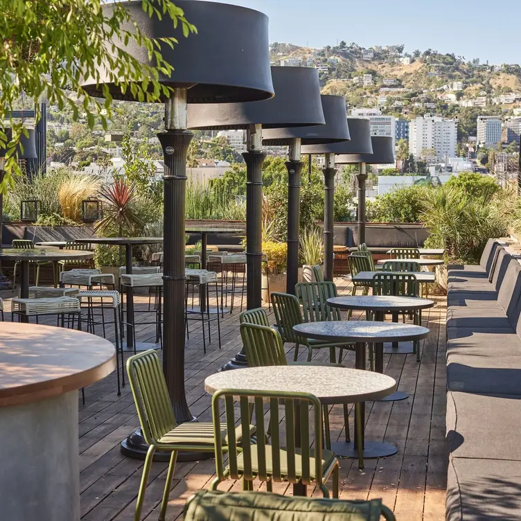 Bares con vistas impresionantes en Los Ángeles | Qué Onda |