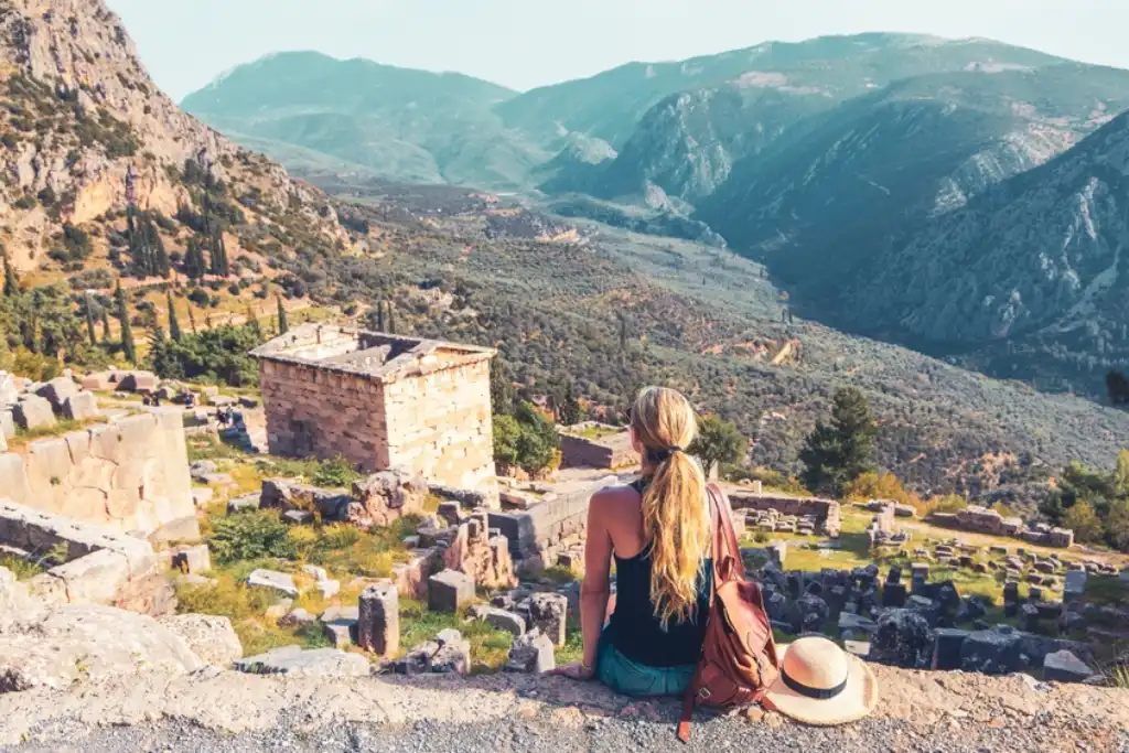 Ruinas del templo de Apollo Delphi Grecia | Qué Onda
