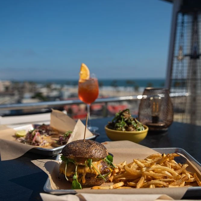 Bares con vistas impresionantes en Los Ángeles | Qué Onda |
