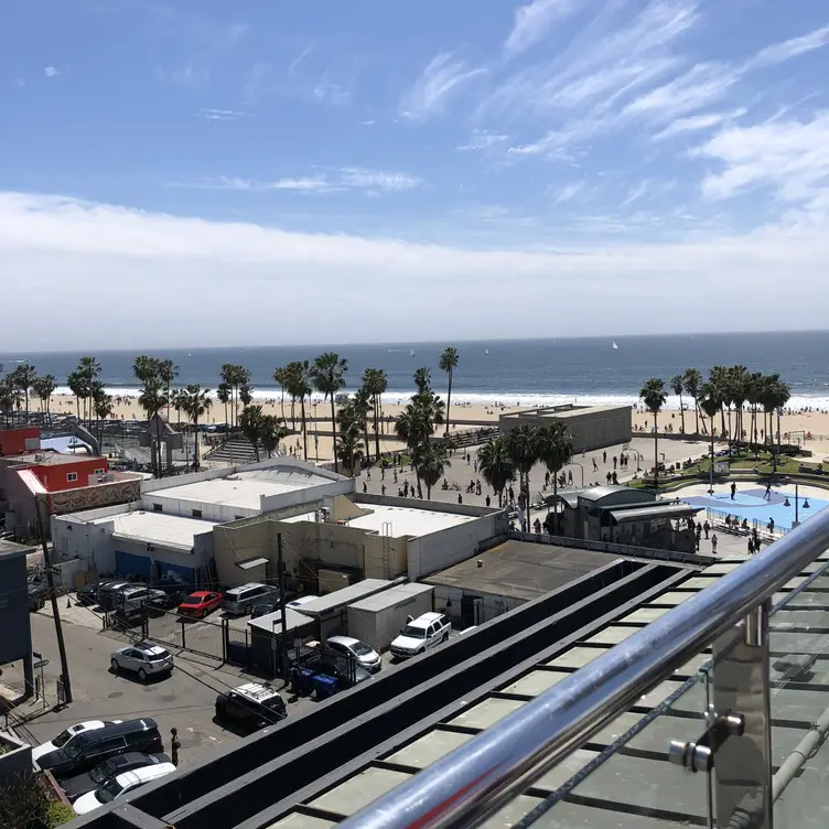Bares con vistas impresionantes en Los Ángeles | Qué Onda |