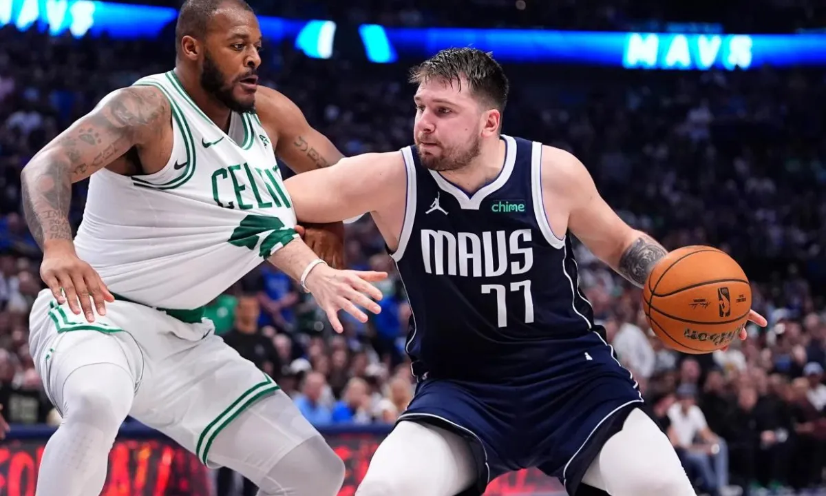 Mavericks vencen a los Celtics 122-84 en 4to juego de la serie | Qué Onda