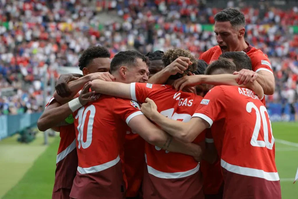Suiza vence a Italia 2-0 | Qué Onda