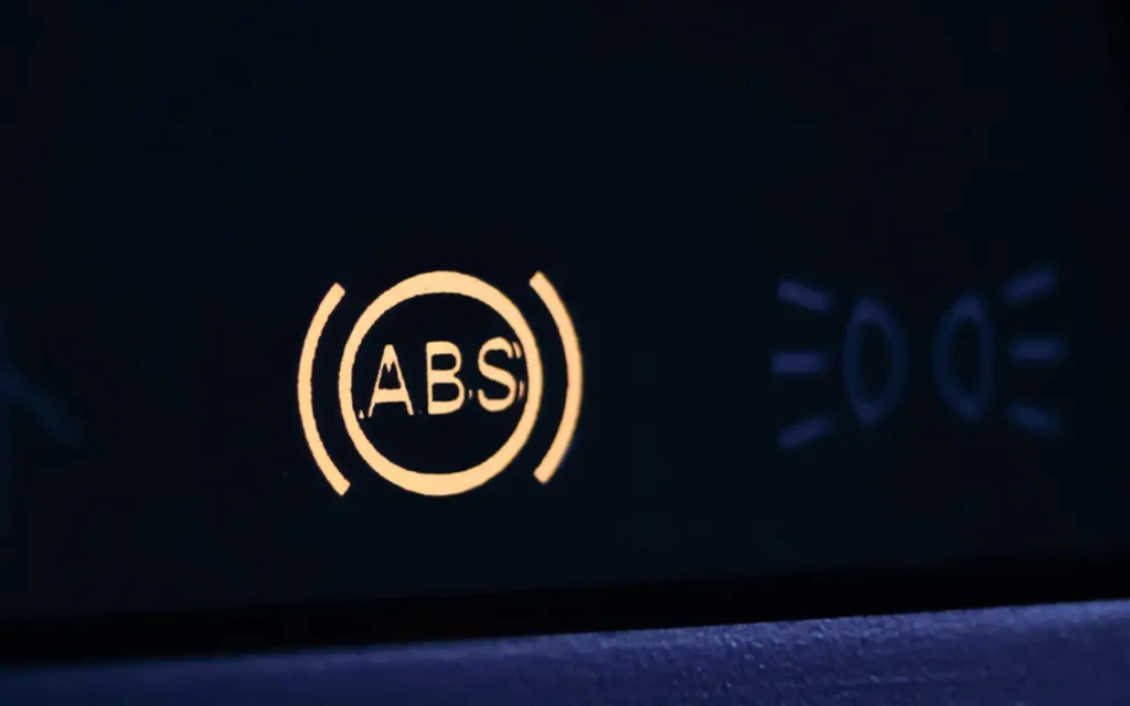 Luces del tablero: significados y soluciones comunes | Qué Onda |
