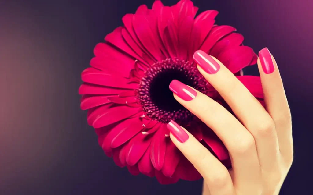 Los 5 colores de uñas de otoño que dominarán este 2024 | Qué Onda |