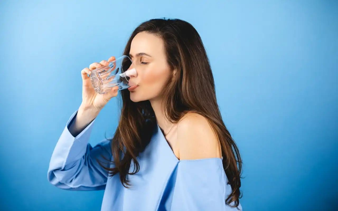Los beneficios de beber agua diariamente son reales | Qué Onda |