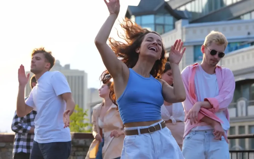 Las relaciones saludables son clave para la felicidad | Qué Onda |