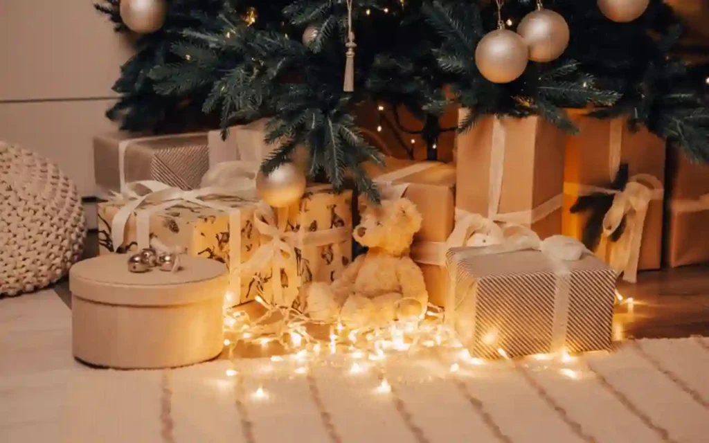 Descubre los adornos clave para tu árbol de Navidad | Qué Onda |
