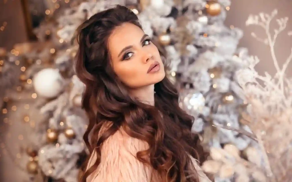 Luce radiante con maquillaje navideño lleno de magia | Qué Onda |