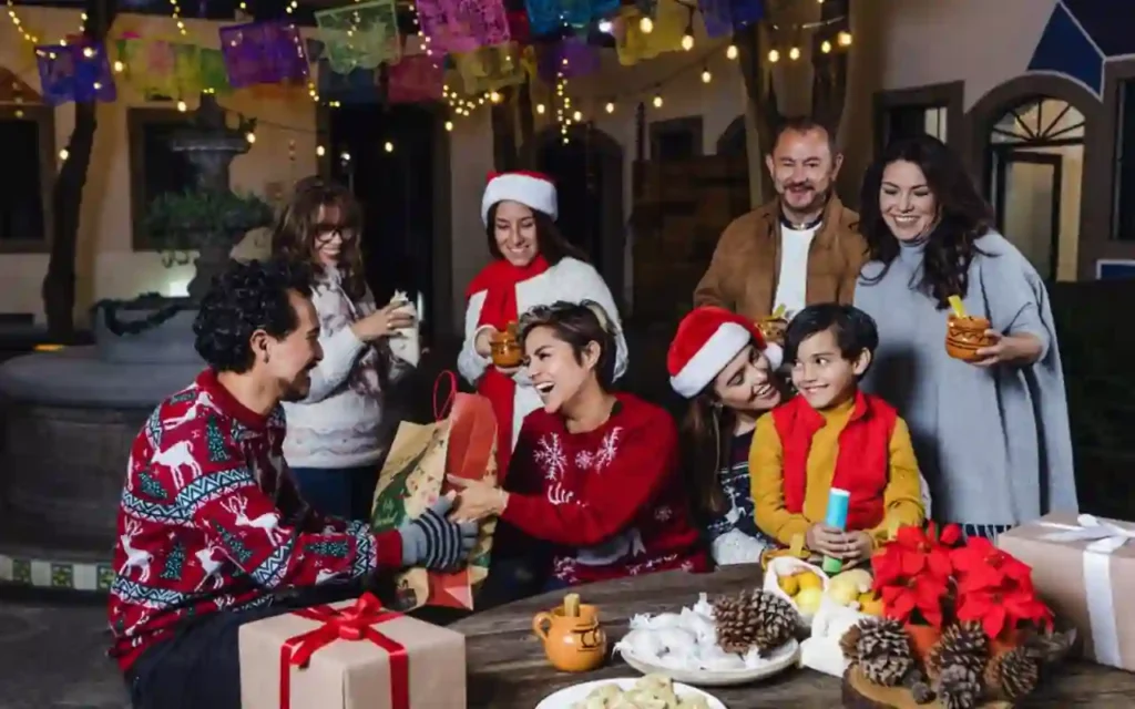 Descubre el origen de las posadas mexicanas | Qué Onda |