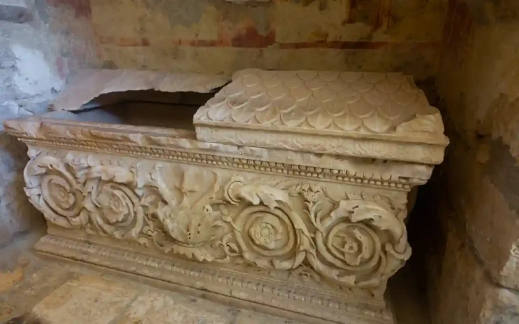 Descubren la tumba original de San Nicolás en Turquía | Qué Onda |
