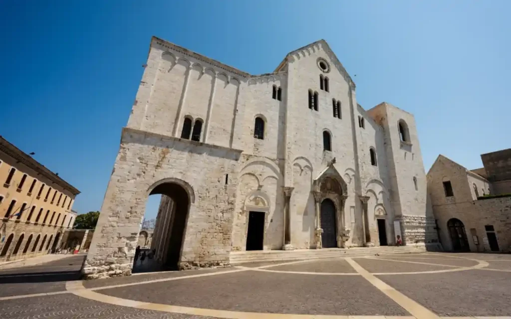 Descubren la tumba original de San Nicolás en Turquía | Qué Onda |